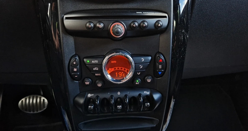 MINI Countryman cena 69999 przebieg: 150000, rok produkcji 2017 z Błonie małe 781